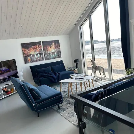 Jean Michele Neuve En Front De