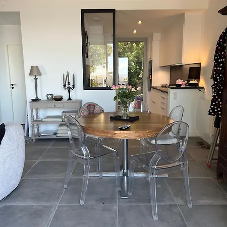 Jean Michele Neuve En Front De *