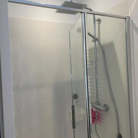 Jean Michele Neuve En Front De