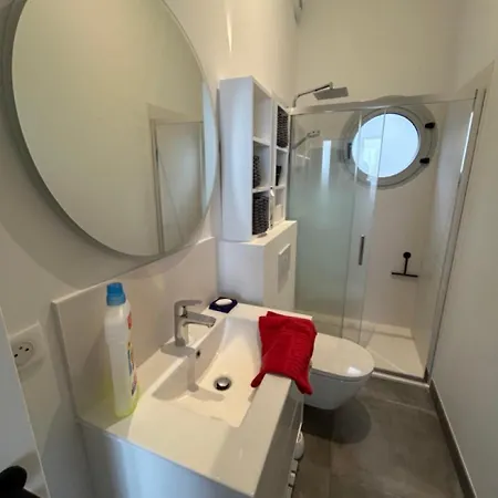 Villa Jean Michele Neuve En Front De *